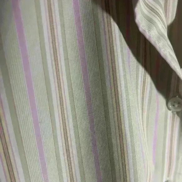Eddie Bauer Wrinkle Resistant stripped button up Woman’s Blouse. Size Small. - Picture 4 of 12